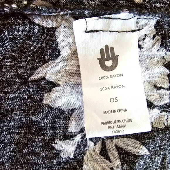 Spiritual Gangster Maya Black and Gray Floral Print Kimono Robe One Size… - Picture 5 of 7